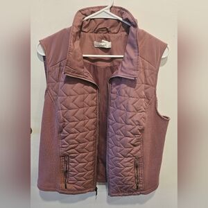 CJ Banks Quilted Sleeveless Vest in Mauve, Size 1X
